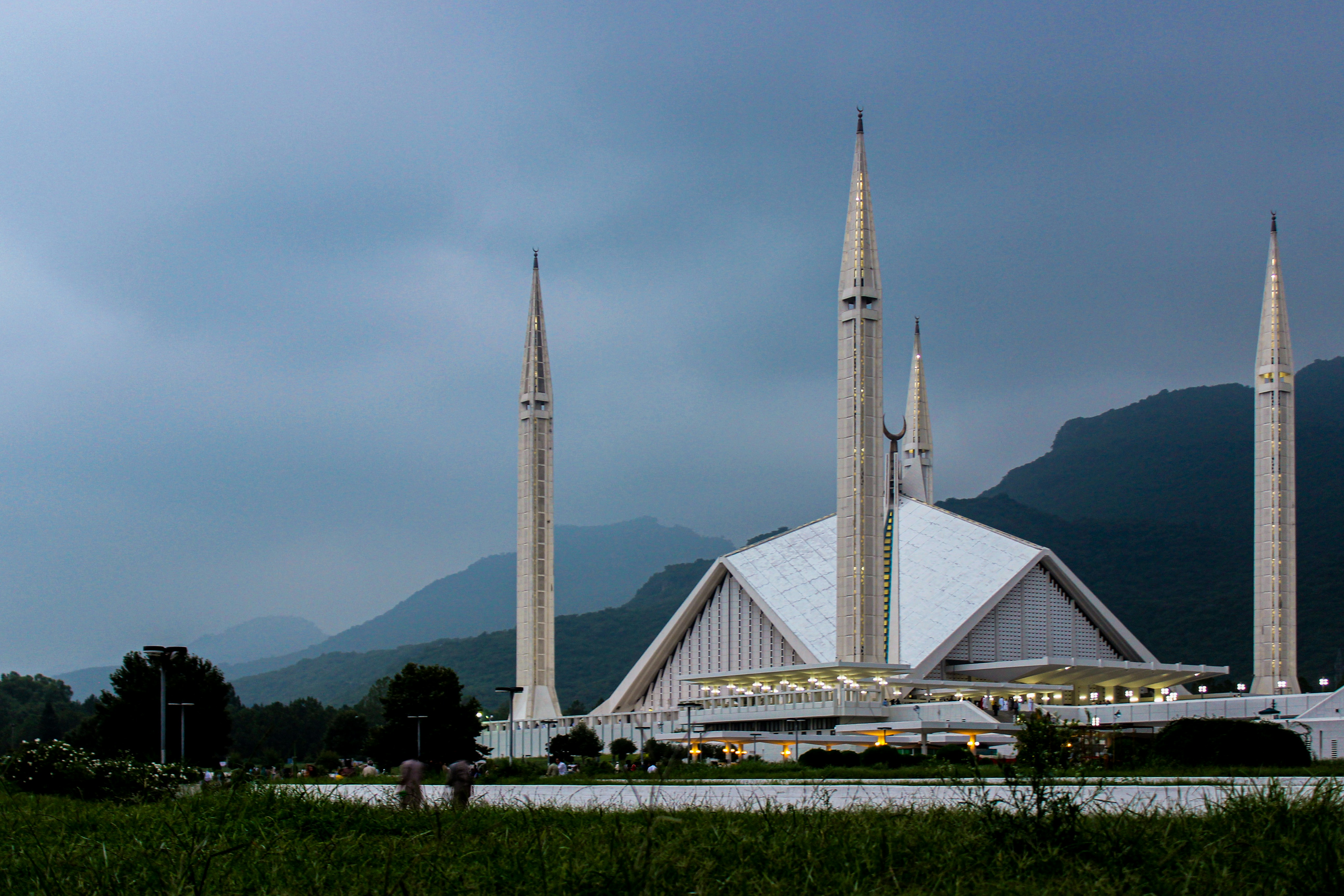 Pakistan eSIM Guide 2026: Networks, Coverage & the PTA Trap